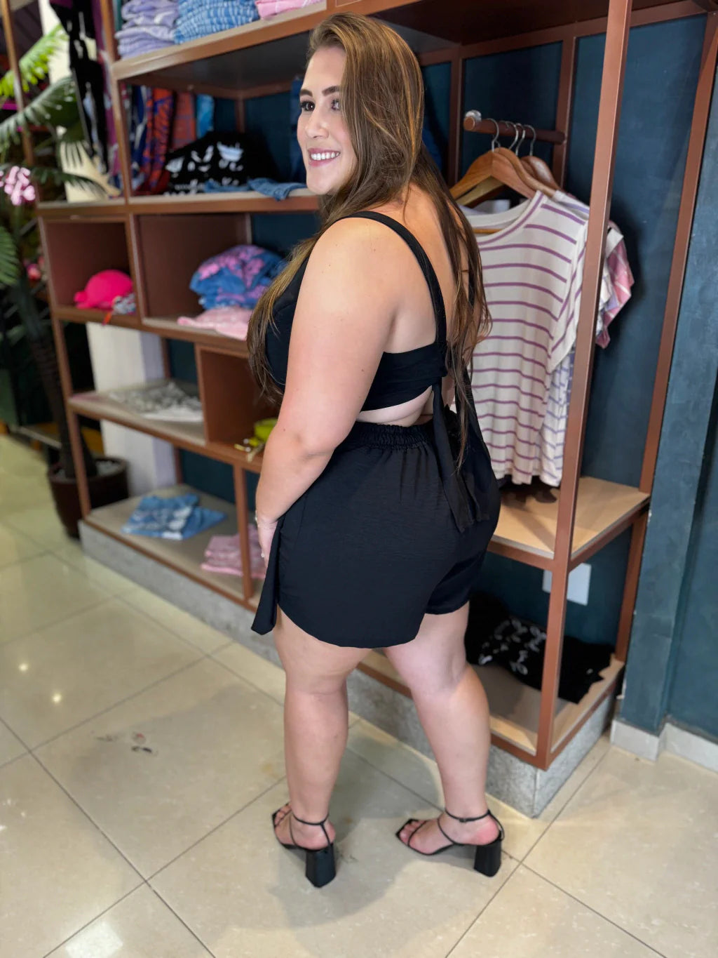 Macaquinho Plus Size Cristiana