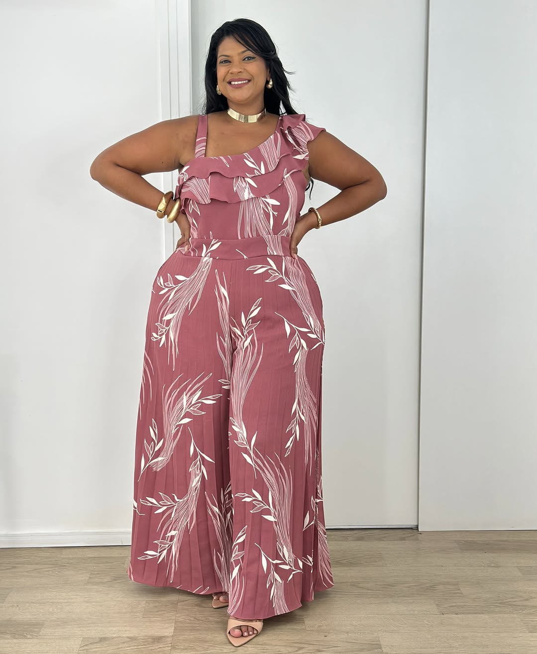 MACACÃO VIVI PLUS SIZE