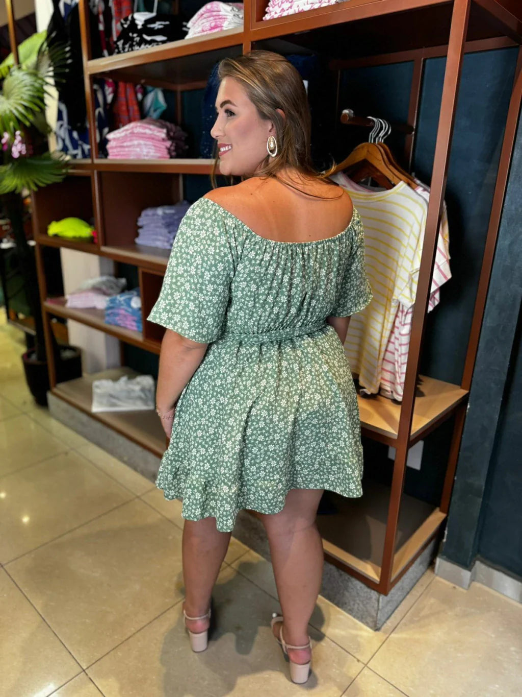 Vestido Macaquinho Plus Size Marilha